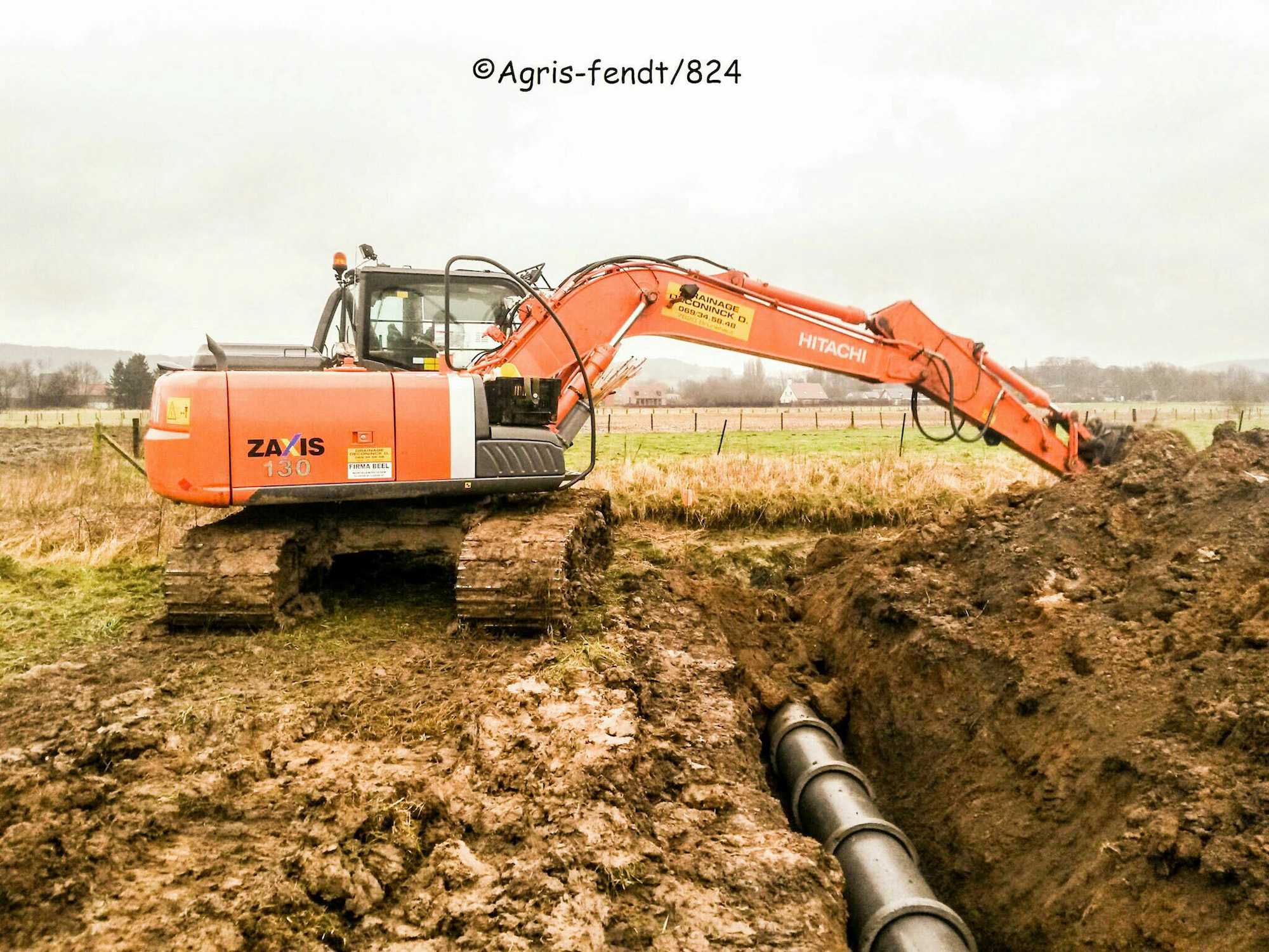 hitachi-zaxis-130_16684781495_o